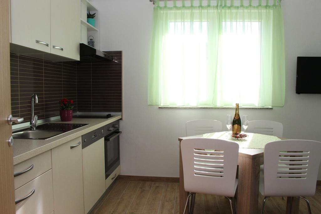Smart Apartments Brodarica  Kültér fotó