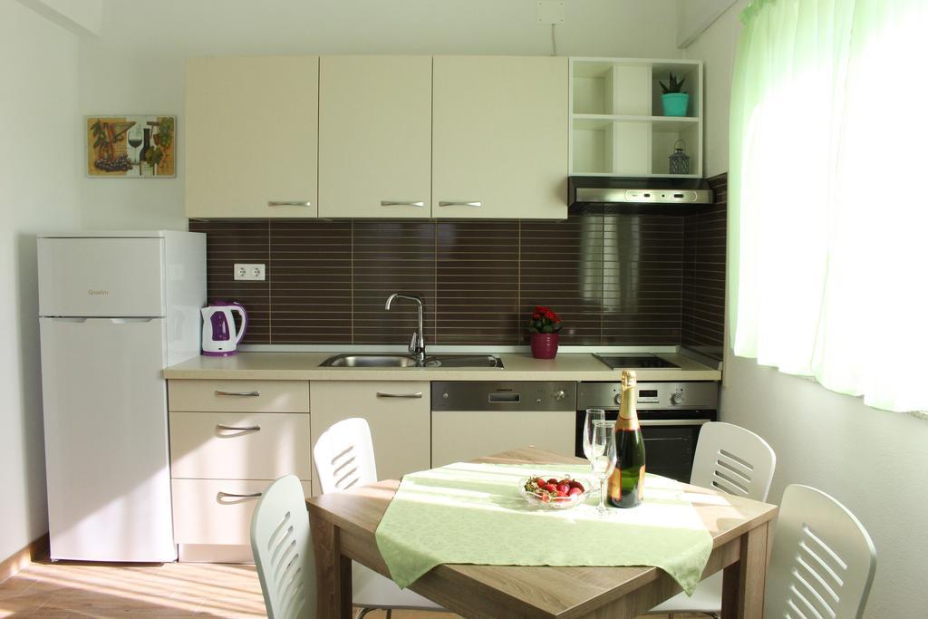 Smart Apartments Brodarica  Kültér fotó